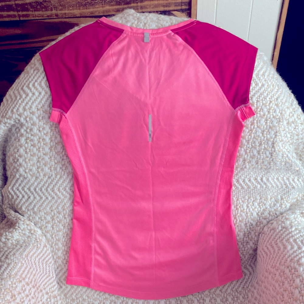 Nike Running Dri-Fit Performance Tee - Picture 4 of 4
